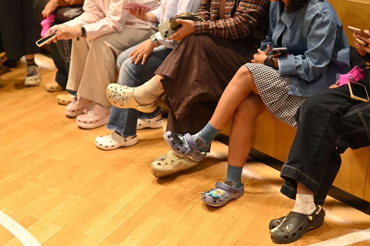 Croctober Is Here! Crocs Hadirkan Kembali Perayaan Penuh Warna untuk Para Penggemar di Indonesia
