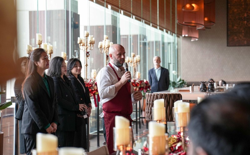 Merangkai Awal Kisah Cinta lewat “A Taste of Timeless Romance” di Fairmont Jakarta